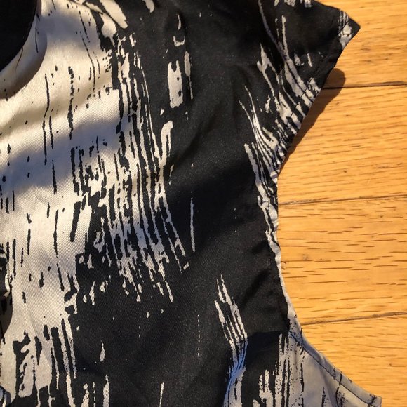 Women's Kenneth Cole Reaction Cap Sleeve 2-Tone Blouse - Picture 5 of 7